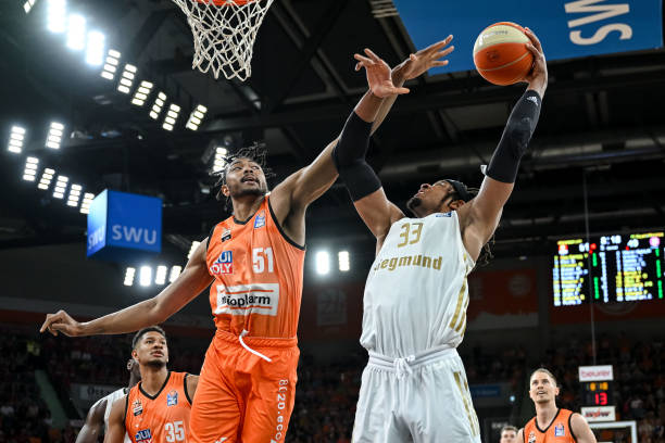 尽管他们的 尽管他们的